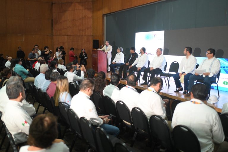 “Volverá la época dorada”: destaca Pedro Miguel Rosaldo impulso de 100 mil mdp para Coatzacoalcos en foro energético